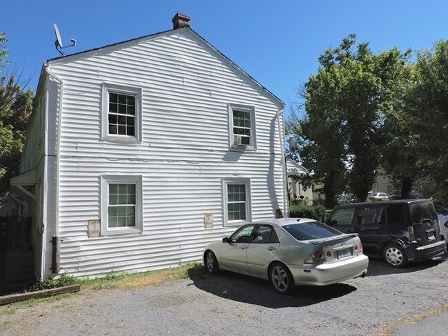 517-1/2 N Cameron St in Winchester, VA - Building Photo - Building Photo