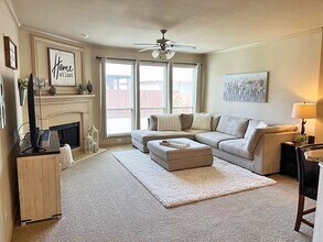 2225 Laurel Forest Dr in Fort Worth, TX - Building Photo - Building Photo