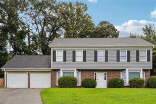 1416 Manchester Ct SW in Lilburn, GA - Building Photo