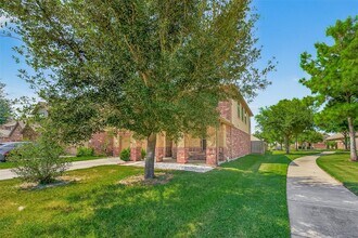 16506 Lanesborough Dr in Houston, TX - Building Photo - Building Photo