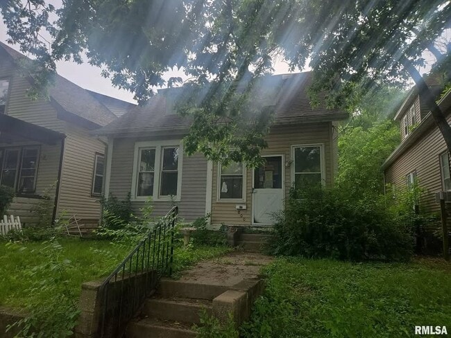 800 S Greenlawn Ave in Peoria, IL - Building Photo - Building Photo