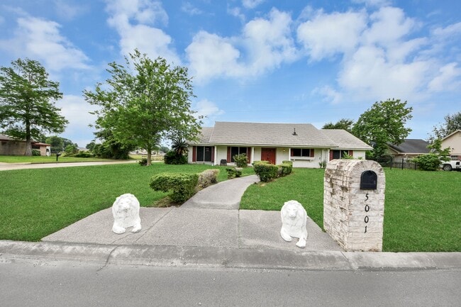 5001 Glenhaven Dr