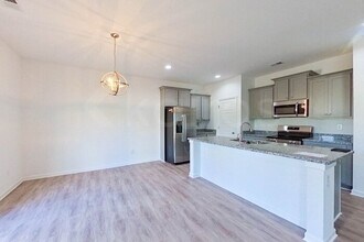 304 Silver Maple Ln in Warner Robins, GA - Building Photo - Building Photo