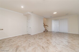 2740 Blossom Wy in Naples, FL - Building Photo - Building Photo