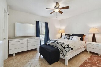 8931 Blind Pass Rd in St Pete Beach, FL - Building Photo - Building Photo