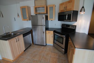 3949 Los Feliz Blvd in Los Angeles, CA - Building Photo - Building Photo