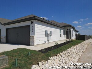 415 Cross Barn Blvd in Buda, TX - Building Photo - Building Photo
