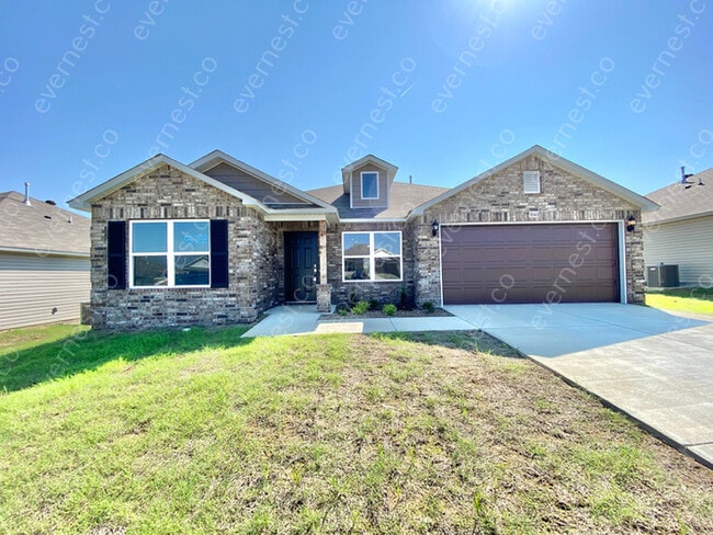 property at 3048 Emerald Pk Trl