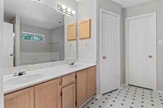 12132 Thompkins Dr in Austin, TX - Building Photo - Building Photo