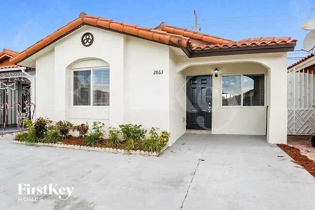 2863 W 75th Terrace in Hialeah, FL - Building Photo - Building Photo
