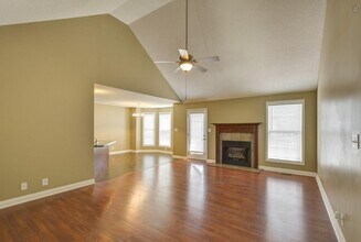 3649 S Naples Ct in Clarksville, TN - Building Photo - Building Photo