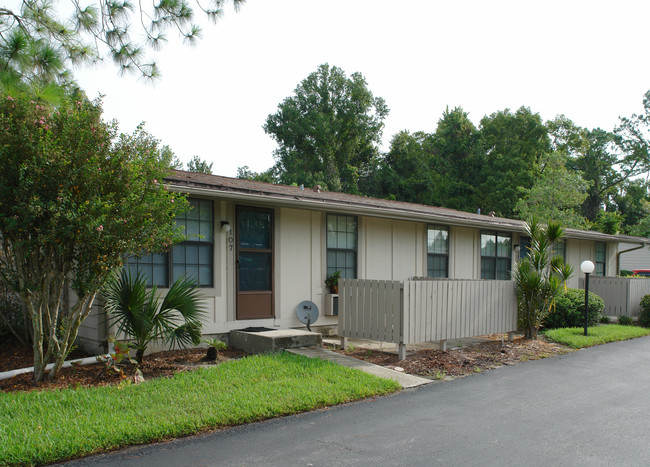 Sanford Court in Sanford, FL - Building Photo - Building Photo