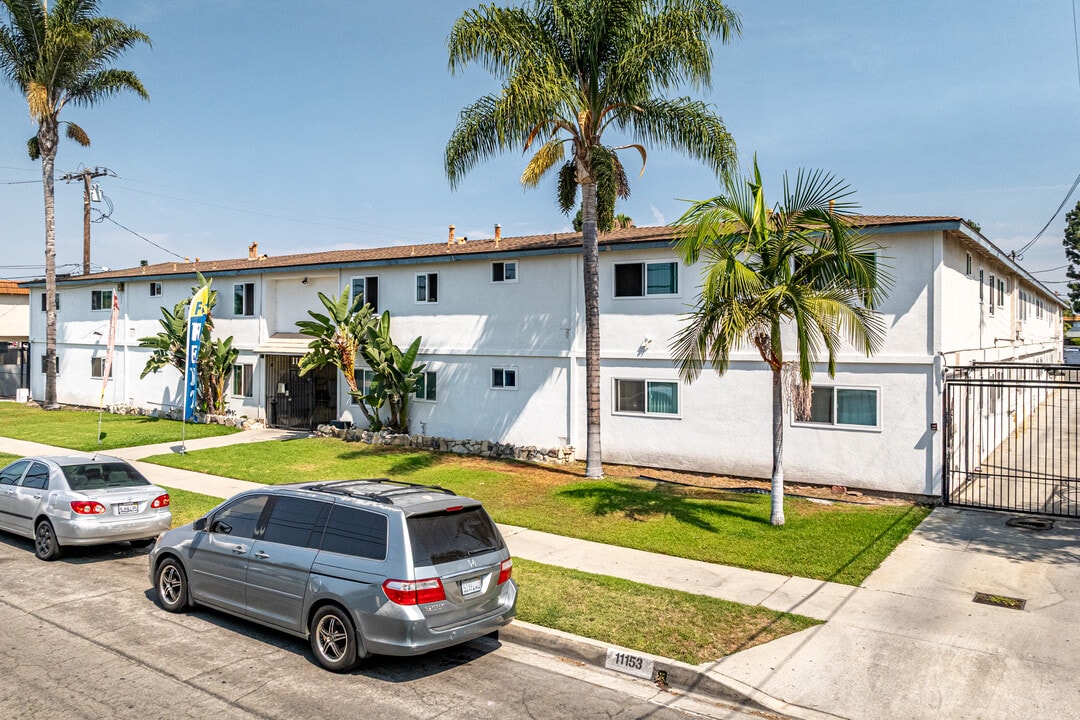 Rambling Rose in Norwalk, CA - Building Photo