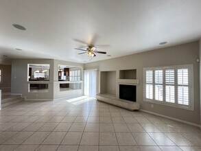 6605 Coronado Crest Ave in Las Vegas, NV - Building Photo - Building Photo