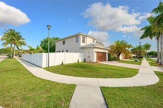 5309 SW 133rd Ave in Miramar, FL - Building Photo - Building Photo