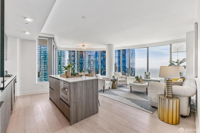 201 Folsom St, Unit 16E in San Francisco, CA - Foto de edificio - Building Photo