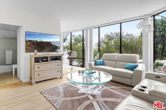 property at 4316 Marina City Dr