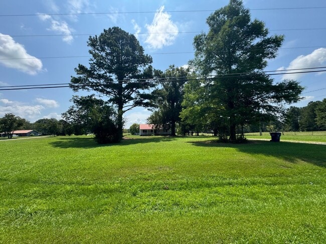 1426 Leydens Mill Rd in Jacksonville, AL - Building Photo - Building Photo