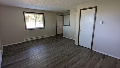 797 Kerns Dr NE in Bolivar, OH - Building Photo - Building Photo