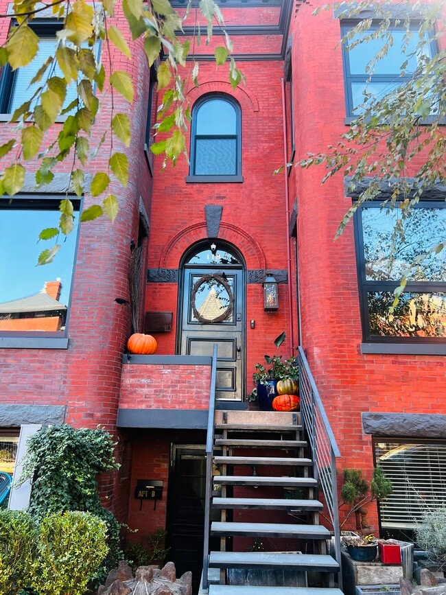 118 Seaton Pl NW, Unit Seaton in Washington, DC - Building Photo - Building Photo
