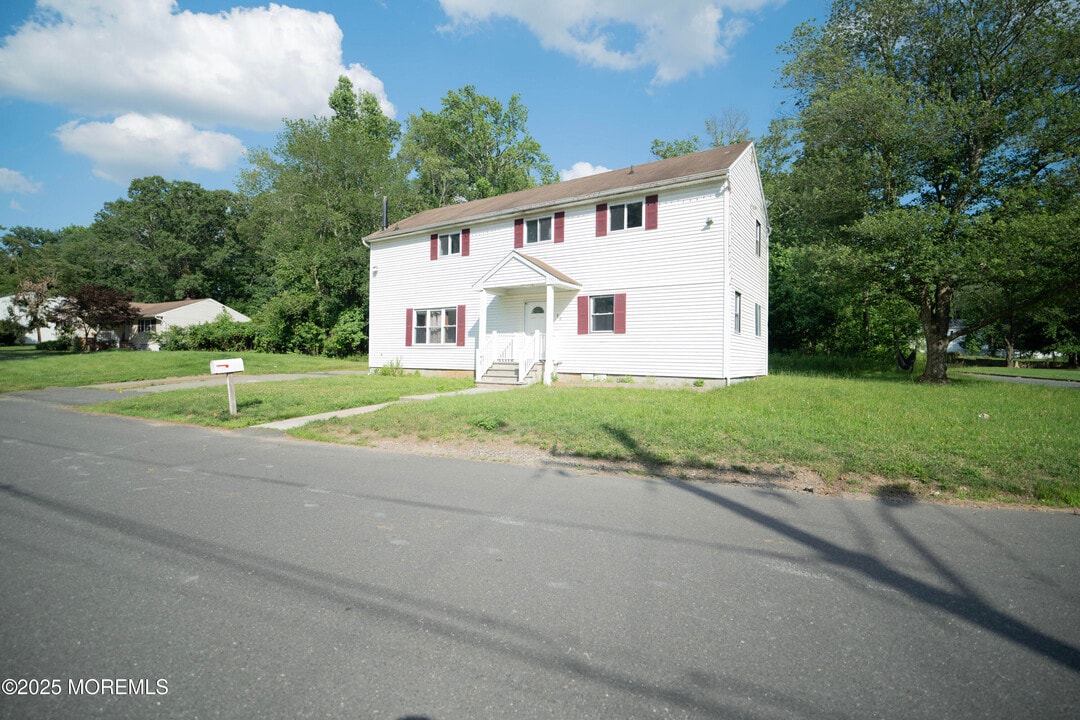 59 Charles St in Matawan, NJ - Building Photo