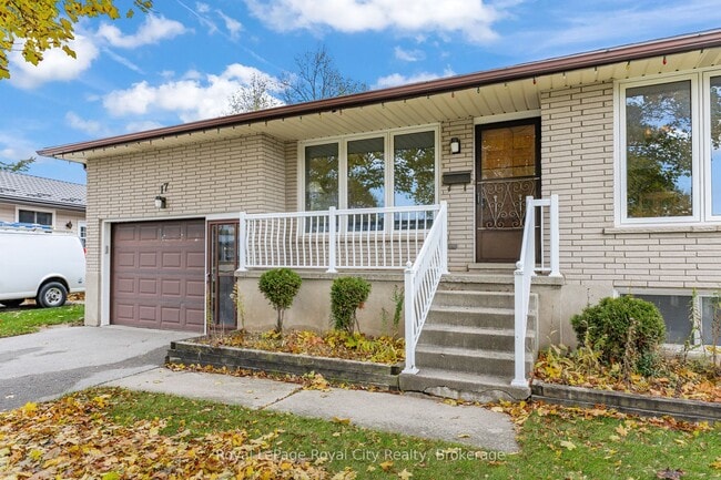 17 Muskoka Dr in Guelph, ON - Building Photo - Building Photo