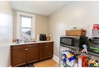 57 Dartmouth Pl, Unit 57 in Newington, CT - Foto de edificio - Building Photo