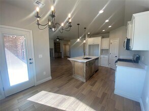 4509 Black Mesa Ln in Yukon, OK - Building Photo - Building Photo