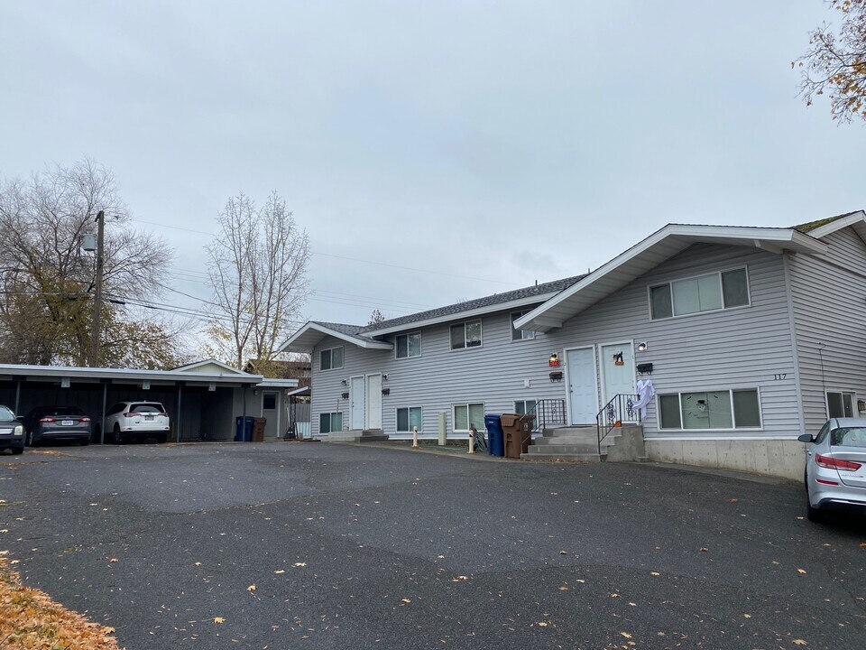 117 E Euclid Ave in Spokane, WA - Building Photo