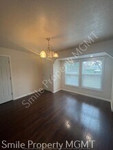 4714 SE Mason Hill Dr in Milwaukie, OR - Building Photo - Building Photo