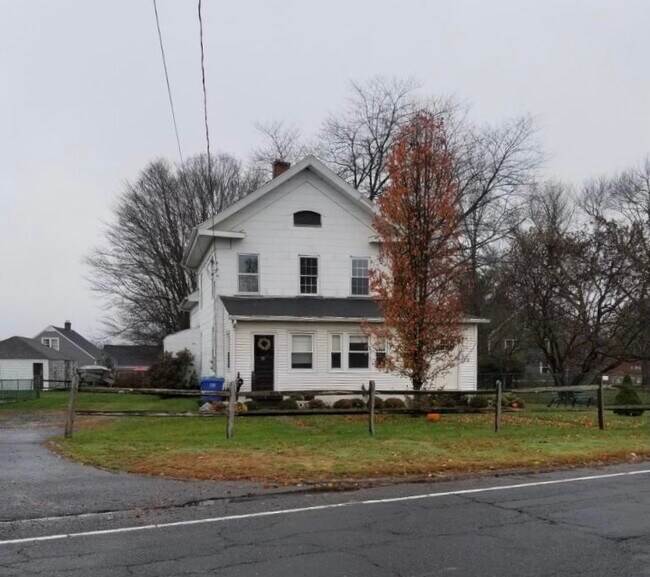 70 West St Rentals in Cromwell, CT