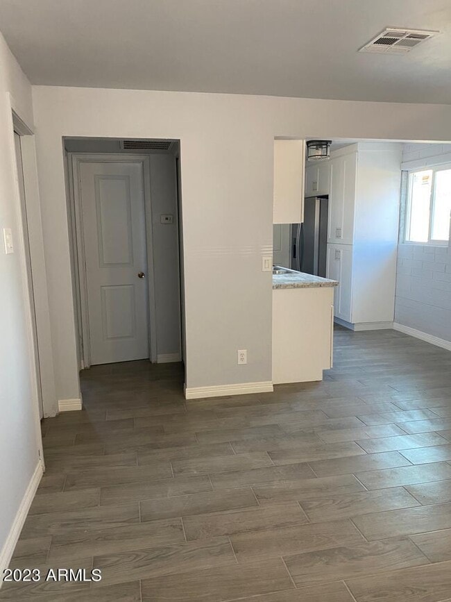 1321 N 48th Pl in Phoenix, AZ - Building Photo - Building Photo