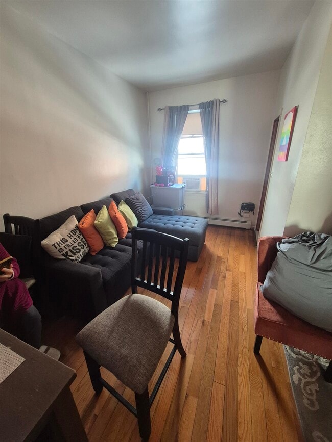 39 Bowers St in Jersey City, NJ - Building Photo - Building Photo