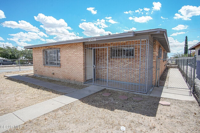 3530 Hamilton Ave in El Paso, TX - Building Photo - Building Photo