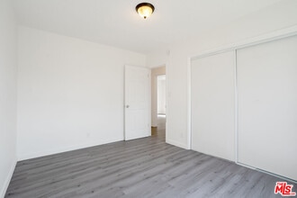 241 W 84th St in Los Angeles, CA - Building Photo - Building Photo