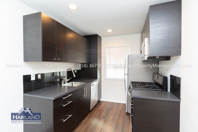 property at 4761 Jessie Ave