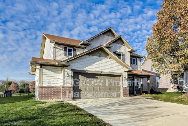 987 Nicole Way in Whiteland, IN - Foto de edificio - Building Photo