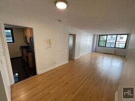 EAST 49 STREET, Unit 4S in New York, NY - Building Photo