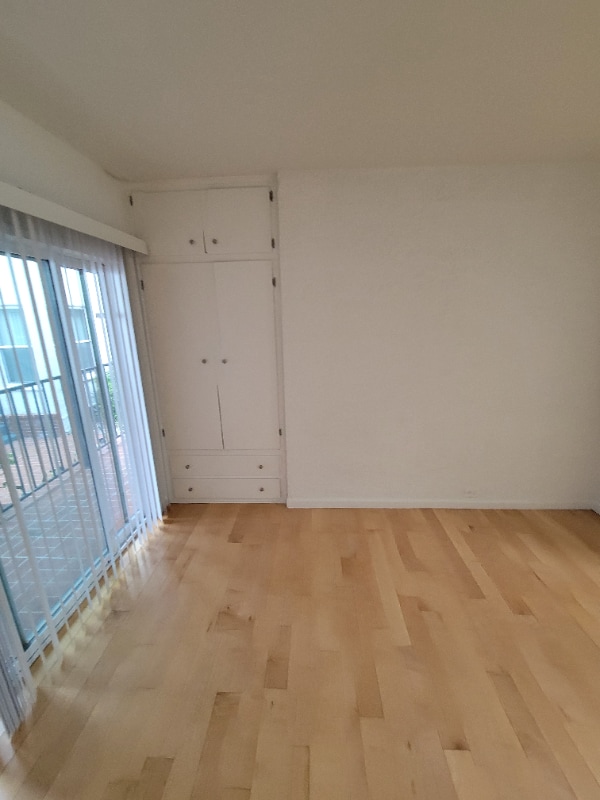 485 S Roxbury Dr in Beverly Hills, CA - Foto de edificio - Building Photo