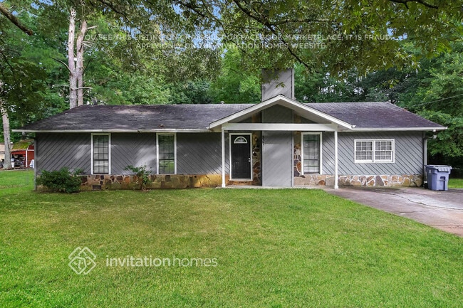 property at 837 Cochise Trail SE