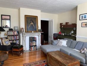 5 Day St, Unit 2 in Cambridge, MA - Building Photo - Building Photo