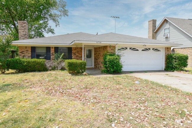 6714 Sayle St in Greenville, TX - Building Photo - Building Photo