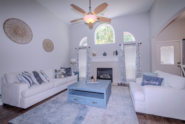 21812 Grand Lancelot Dr