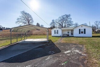 2402 Rodney Dr in Cleveland, TN - Building Photo - Building Photo
