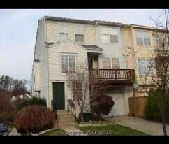 1 Oxford Drive - Chapel Cove in Laurel, MD - Building Photo