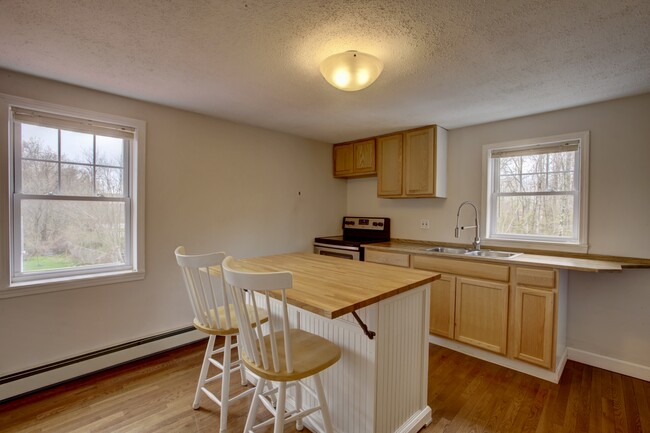 9 Cornell St, Unit 9B Cornell st