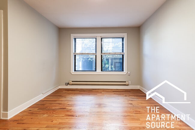 4546 N Damen Ave in Chicago, IL - Foto de edificio - Building Photo