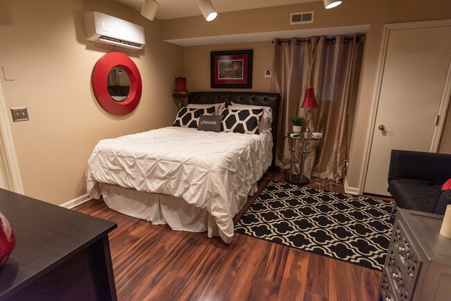 511 Paul St, Unit B in Harrisonburg, VA - Foto de edificio - Building Photo