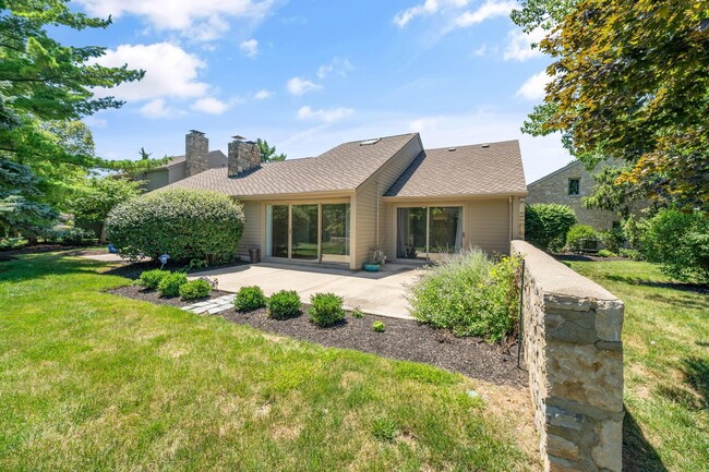 property at 5774 Strathmore Ln