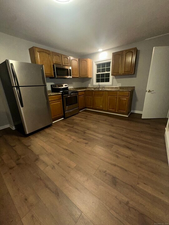 223 Wolcott St in Waterbury, CT - Building Photo